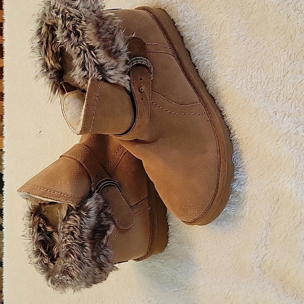 Bearpaw low boots